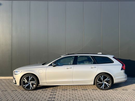 Volvo  V90 T6 Plug-in hybrid AWD Ultimate Dark | Panoramadak | Trekhaak | Luchtvering | Bowers & Wilkins | L... ActivLease financial lease
