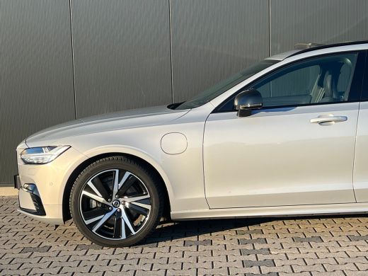 Volvo  V90 T6 Plug-in hybrid AWD Ultimate Dark | Panoramadak | Trekhaak | Luchtvering | Bowers & Wilkins | L... ActivLease financial lease