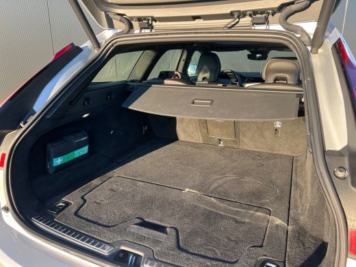 Volvo  V90 T6 Plug-in hybrid AWD Ultimate Dark | Panoramadak | Trekhaak | Luchtvering | Bowers & Wilkins | L... ActivLease financial lease