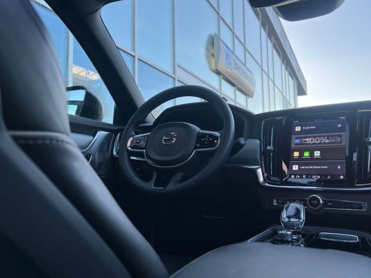 Volvo  V90 T6 Plug-in hybrid AWD Ultimate Dark | Panoramadak | Trekhaak | Luchtvering | Bowers & Wilkins | L... ActivLease financial lease