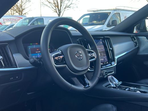 Volvo  V90 T6 Plug-in hybrid AWD Ultimate Dark | Panoramadak | Trekhaak | Luchtvering | Bowers & Wilkins | L... ActivLease financial lease