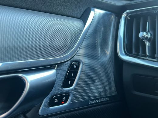 Volvo  V90 T6 Plug-in hybrid AWD Ultimate Dark | Panoramadak | Trekhaak | Luchtvering | Bowers & Wilkins | L... ActivLease financial lease