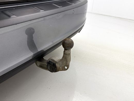 Volvo  V90 D4 190PK Automaat Luxury / Navigatie / Adap-cruise / park-assist / Memory sportseats / leder int... ActivLease financial lease