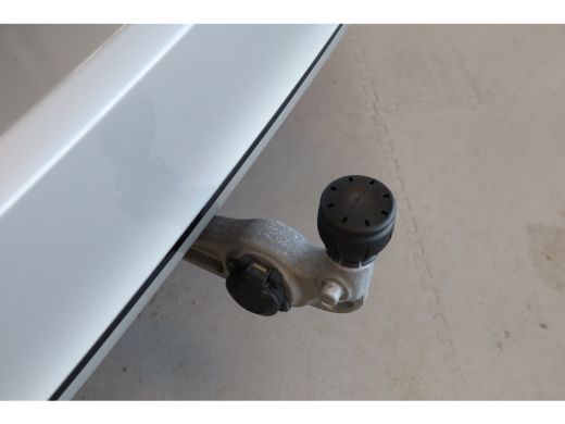 Volvo  V90 T8 455PK AWD Ultra Dark | Massage | Bowers & Wilkins | Luchtvering | Panoramadak | 20" ActivLease financial lease