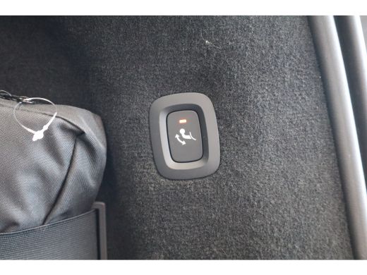 Volvo  V90 T8 455PK AWD Ultra Dark | Massage | Bowers & Wilkins | Luchtvering | Panoramadak | 20" ActivLease financial lease