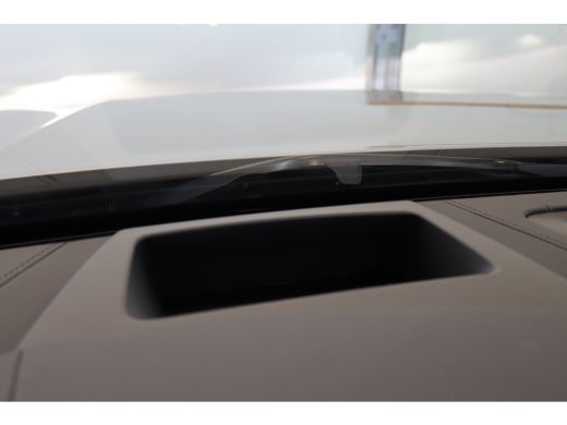 Volvo  V90 T8 455PK AWD Ultra Dark | Massage | Bowers & Wilkins | Luchtvering | Panoramadak | 20" ActivLease financial lease