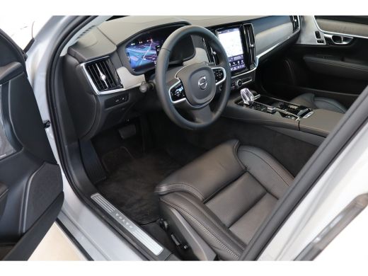 Volvo  V90 T8 455PK AWD Ultra Dark | Massage | Bowers & Wilkins | Luchtvering | Panoramadak | 20" ActivLease financial lease
