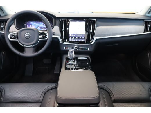 Volvo  V90 T8 455PK AWD Ultra Dark | Massage | Bowers & Wilkins | Luchtvering | Panoramadak | 20" ActivLease financial lease