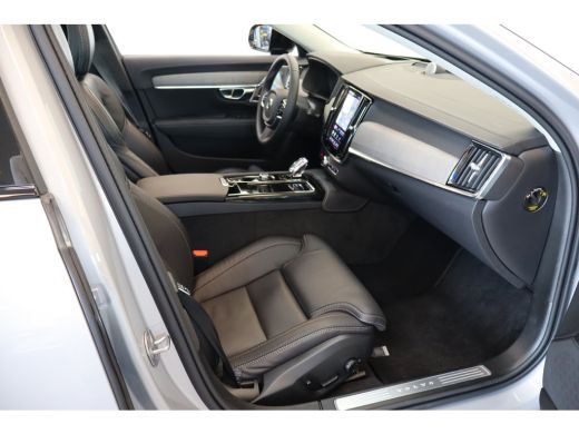 Volvo  V90 T8 455PK AWD Ultra Dark | Massage | Bowers & Wilkins | Luchtvering | Panoramadak | 20" ActivLease financial lease
