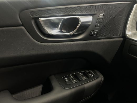 Volvo  XC60 2.0 T6 Plug-in hybrid AWD Plus Dark | Trekhaak | 360 Camera | Memory | Panoramadak ActivLease financial lease