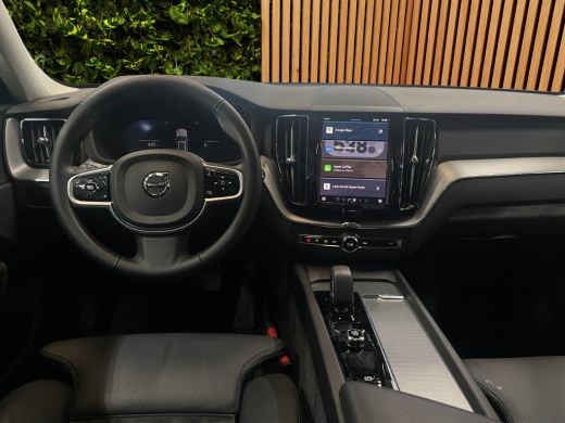 Volvo  XC60 2.0 T6 Plug-in hybrid AWD Plus Dark | Trekhaak | 360 Camera | Memory | Panoramadak ActivLease financial lease