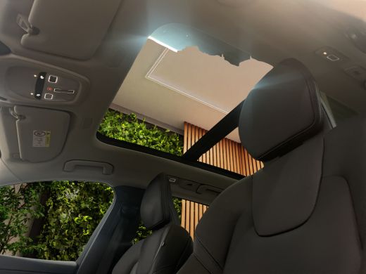 Volvo  XC60 2.0 T6 Plug-in hybrid AWD Plus Dark | Trekhaak | 360 Camera | Memory | Panoramadak ActivLease financial lease