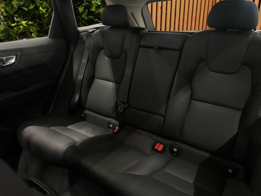 Volvo  XC60 2.0 T6 Plug-in hybrid AWD Plus Dark | Trekhaak | 360 Camera | Memory | Panoramadak ActivLease financial lease