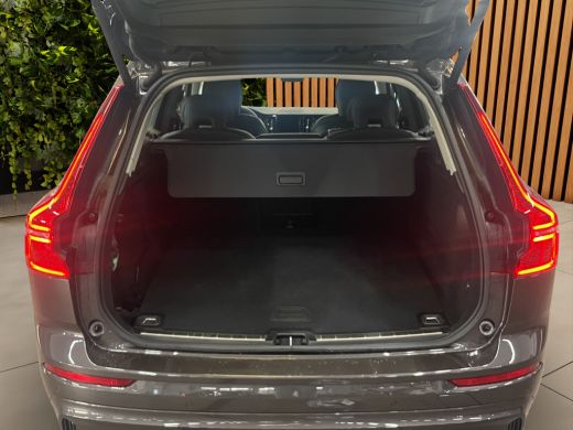 Volvo  XC60 2.0 T6 Plug-in hybrid AWD Plus Dark | Trekhaak | 360 Camera | Memory | Panoramadak ActivLease financial lease