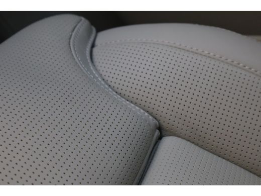 Volvo  XC90 T8 AWD 455PK Ultra Dark 22" | Luchtvering | B&W | Massage/ventilatie | Trekhaak ActivLease financial lease