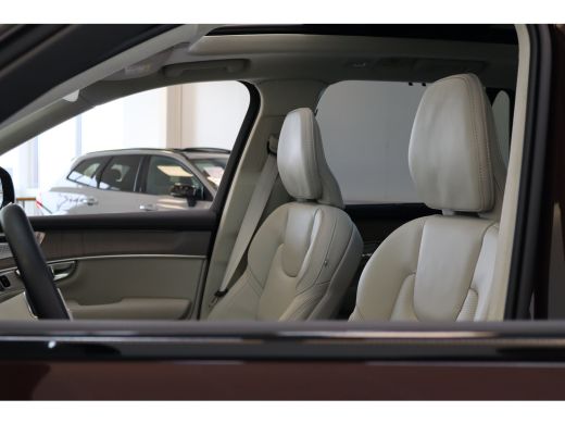 Volvo  XC90 T8 AWD 455PK Ultra Dark 22" | Luchtvering | B&W | Massage/ventilatie | Trekhaak ActivLease financial lease