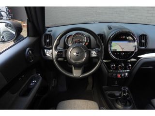 Mini Countryman Cooper Classic Automaat / Comfort Access / Stuurverwarming / LED / Comfortstoelen / Stoelverwarmi...