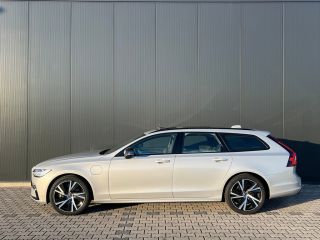 Volvo  V90 T6 Plug-in hybrid AWD Ultimate Dark | Panoramadak | Trekhaak | Luchtvering | Bowers & Wilkins | L...