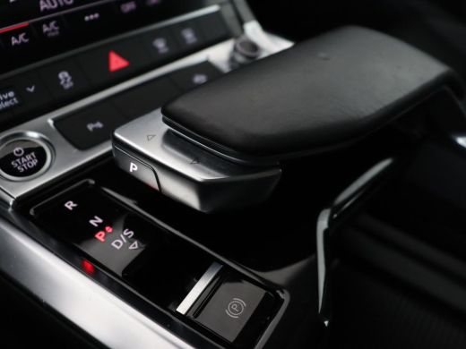 Audi e-tron 55 quattro edition 95kWh | SOH 92% | Leder | Carplay | Trekhaak | Virtual Cockpit | Navigatie | L... ActivLease financial lease