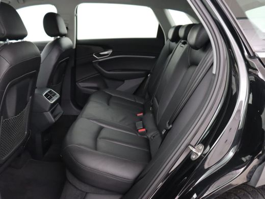 Audi e-tron 55 quattro edition 95kWh | SOH 92% | Leder | Carplay | Trekhaak | Virtual Cockpit | Navigatie | L... ActivLease financial lease