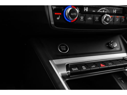 Audi Q3 45 TFSI e Advanced edition 245PK | 360 Camera | Panoramadak | Stoelverwarming Voor |  Ambiance ve... ActivLease financial lease