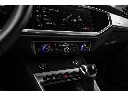 Audi Q3 45 TFSI e Advanced edition 245PK | 360 Camera | Panoramadak | Stoelverwarming Voor |  Ambiance ve... ActivLease financial lease