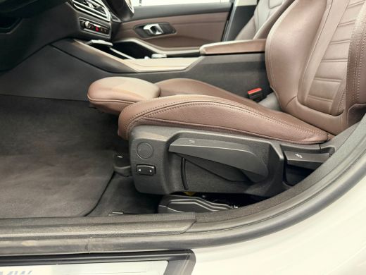 BMW 3 Serie Touring 320e | SoH 93%| Airco separaat achter | Alarm klasse 3 | Apple Carplay/Android Auto|telef... ActivLease financial lease