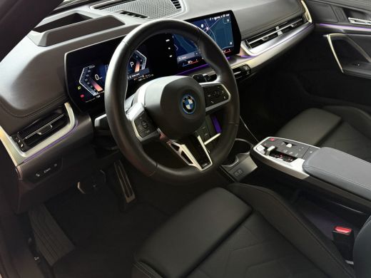 BMW X1 XDRIVE 25E M-SPORT LED PANO.SCHUIFDAK HEADUP ELEK.KLEP NAVI 360.CAM STOELVERW M-SHADOW LINE ELEK... ActivLease financial lease