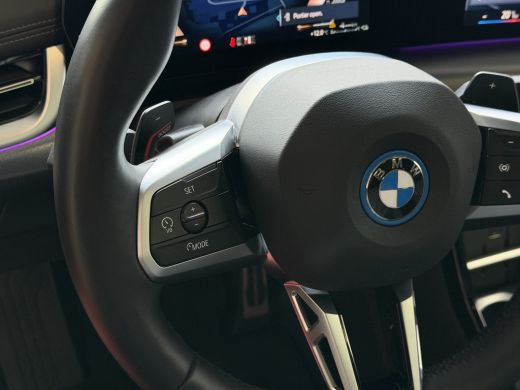 BMW X1 XDRIVE 25E M-SPORT LED PANO.SCHUIFDAK HEADUP ELEK.KLEP NAVI 360.CAM STOELVERW M-SHADOW LINE ELEK... ActivLease financial lease