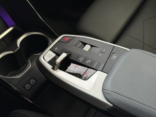 BMW X1 XDRIVE 25E M-SPORT LED PANO.SCHUIFDAK HEADUP ELEK.KLEP NAVI 360.CAM STOELVERW M-SHADOW LINE ELEK... ActivLease financial lease