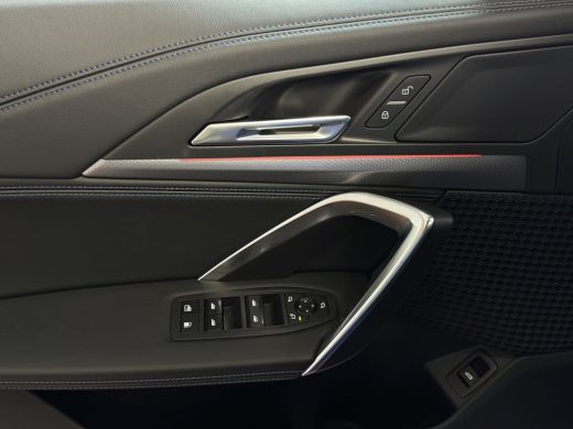 BMW X1 XDRIVE 25E M-SPORT LED PANO.SCHUIFDAK HEADUP ELEK.KLEP NAVI 360.CAM STOELVERW M-SHADOW LINE ELEK... ActivLease financial lease