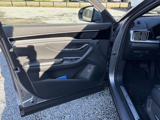 BYD SEAL U Comfort 71.8 kWh | Panoramisch Schuifdak | Elektrisch Verstelbare Stoelen | 1300KG Trekgewicht | ... ActivLease financial lease