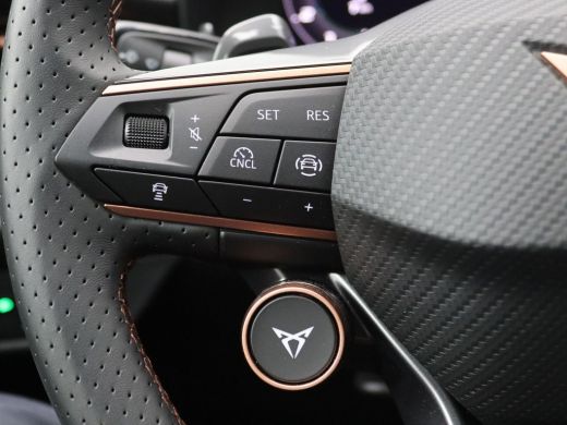 CUPRA Terramar 1.5 TSI e-Hybrid VZ America s CUP 272PK DSG Matrix led, trekhaak, Sennheiser audio, adaptive crui... ActivLease financial lease