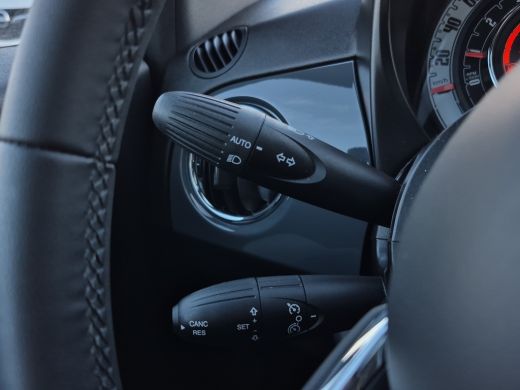 Fiat 500 1.0 Hybrid Dolcevita Panoramadak | Parkeersensoren | Carplay/android auto | Airco | ActivLease financial lease