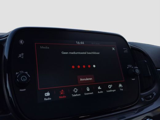 Fiat 500 1.0 Hybrid Dolcevita Panoramadak | Parkeersensoren | Carplay/android auto | Airco | ActivLease financial lease