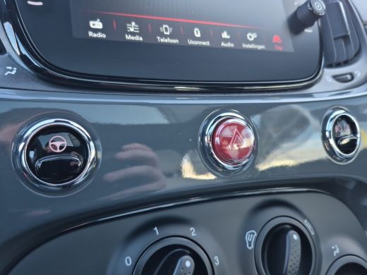 Fiat 500 1.0 Hybrid Dolcevita Panoramadak | Parkeersensoren | Carplay/android auto | Airco | ActivLease financial lease