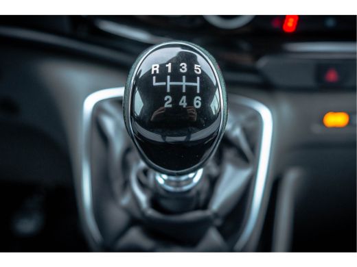 Ford Transit Custom 2.0 TDCI L1H1 Limited | 130PK | Carplay | Camera | Trekhaak | Cruise | Airco ActivLease financial lease