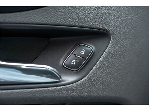 Ford Transit Custom 2.0 TDCI L1H1 Limited | 130PK | Carplay | Camera | Trekhaak | Cruise | Airco ActivLease financial lease