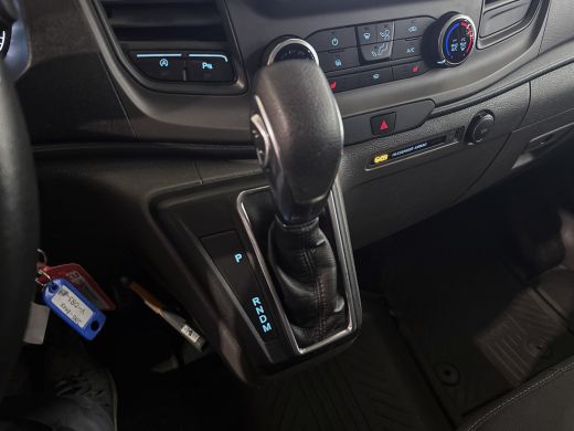 Ford Transit Custom 340 2.0 TDCI Trend Automaat Euro6 H2 3Pers. / Navigatie / Pdc./ Airco / Safety&Comfort pack / Dri... ActivLease financial lease