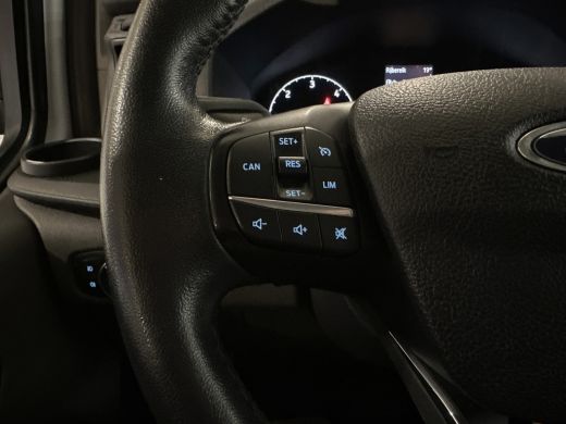 Ford Transit Custom 340 2.0 TDCI Trend Automaat Euro6 H2 3Pers. / Navigatie / Pdc./ Airco / Safety&Comfort pack / Dri... ActivLease financial lease