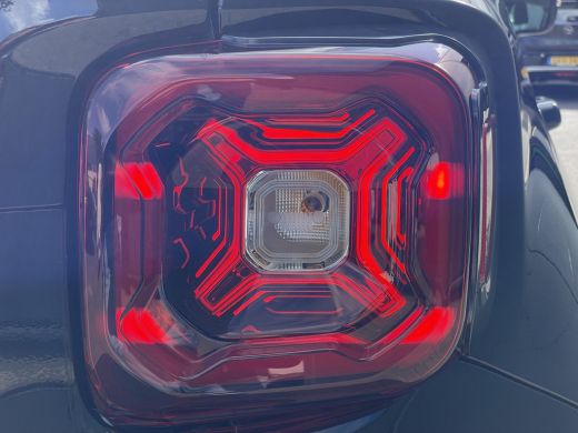 Jeep Renegade 1.5T e-Hybrid Limited (Stoel-/- stuurwiel verwarming - Camera - Keyless Entry - Navigatie - Autom... ActivLease financial lease