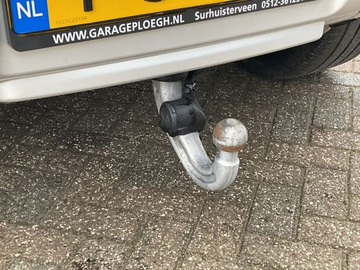 Land Rover Defender 110 2.0 P400e 110 X-Dynamic HSE Pano Full Navi Trekhaak Meridian ActivLease financial lease