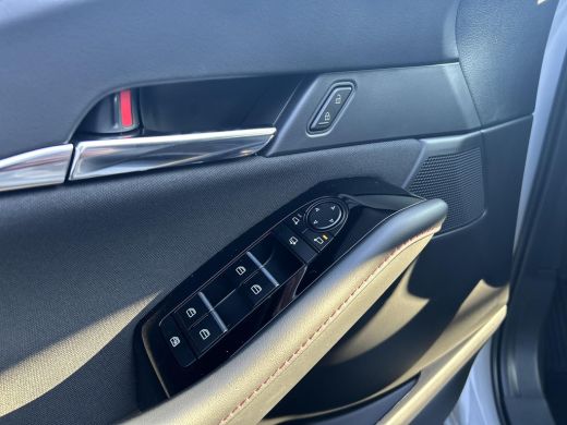 Mazda CX-30 2.5 e-SkyActiv-G M Hybrid Homura | Achteruitrij camera met sensoren voor en achter | Klimaat cont... ActivLease financial lease