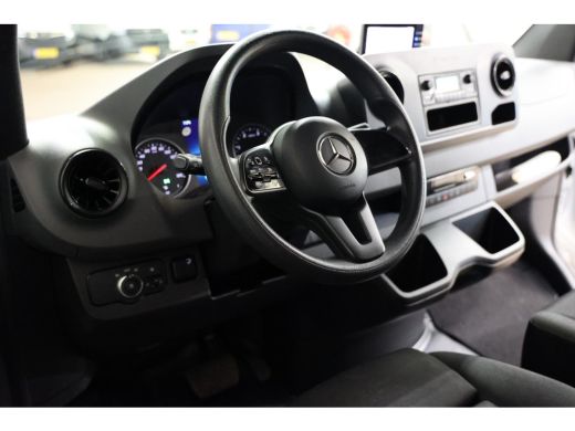 Mercedes-Benz Sprinter 315 BAKWAGEN MET LAADKLEP AUTOMAAT A ActivLease financial lease