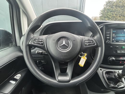 Mercedes-Benz Vito 116 CDI 164 PK / L2H1 / 1e EIG. / TREKHAAK / INRICHTING / CAMERA / AIRCO / CRUISE / NAVI / APPLE ... ActivLease financial lease