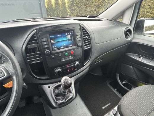 Mercedes-Benz Vito 116 CDI 164 PK / L2H1 / 1e EIG. / TREKHAAK / INRICHTING / CAMERA / AIRCO / CRUISE / NAVI / APPLE ... ActivLease financial lease