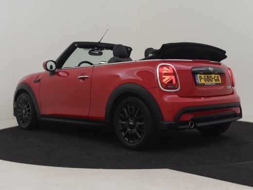 Mini Cooper Cabrio 1.5 Cooper Classic 136pk | Cruise Control | Stoelverwarming | Head-up display | Navigatie | 16" LMV ActivLease financial lease