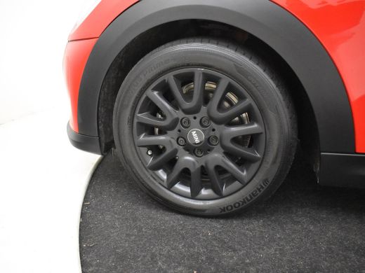 Mini Cooper Cabrio 1.5 Cooper Classic 136pk | Cruise Control | Stoelverwarming | Head-up display | Navigatie | 16" LMV ActivLease financial lease