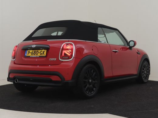 Mini Cooper Cabrio 1.5 Cooper Classic 136pk | Cruise Control | Stoelverwarming | Head-up display | Navigatie | 16" LMV ActivLease financial lease