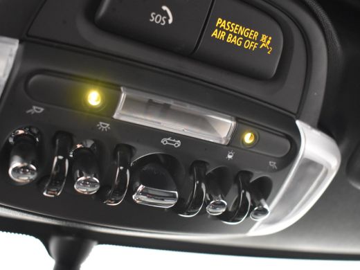 Mini Cooper Cabrio 1.5 Cooper Classic 136pk | Cruise Control | Stoelverwarming | Head-up display | Navigatie | 16" LMV ActivLease financial lease